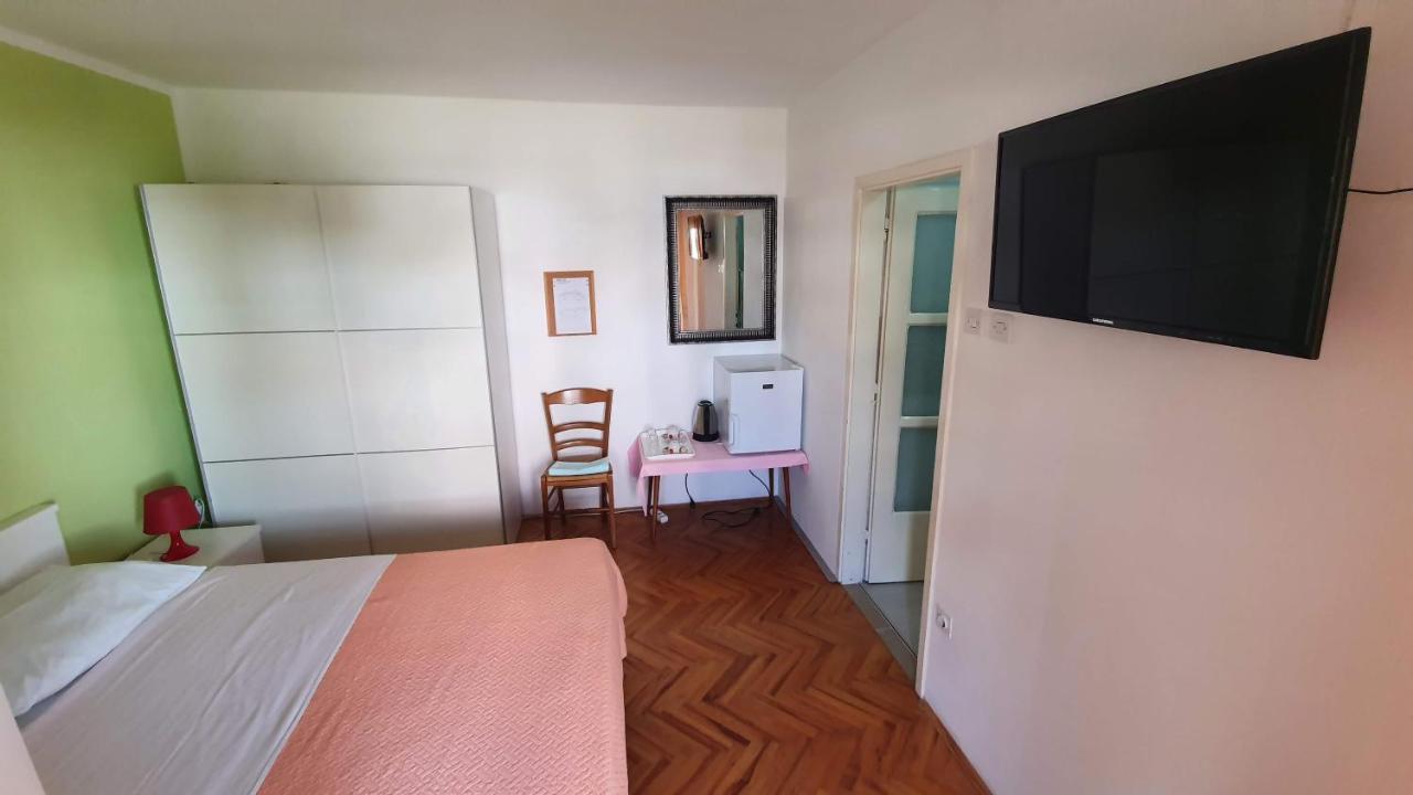 Double Rooms With Terrace Tomica Baška Exteriör bild