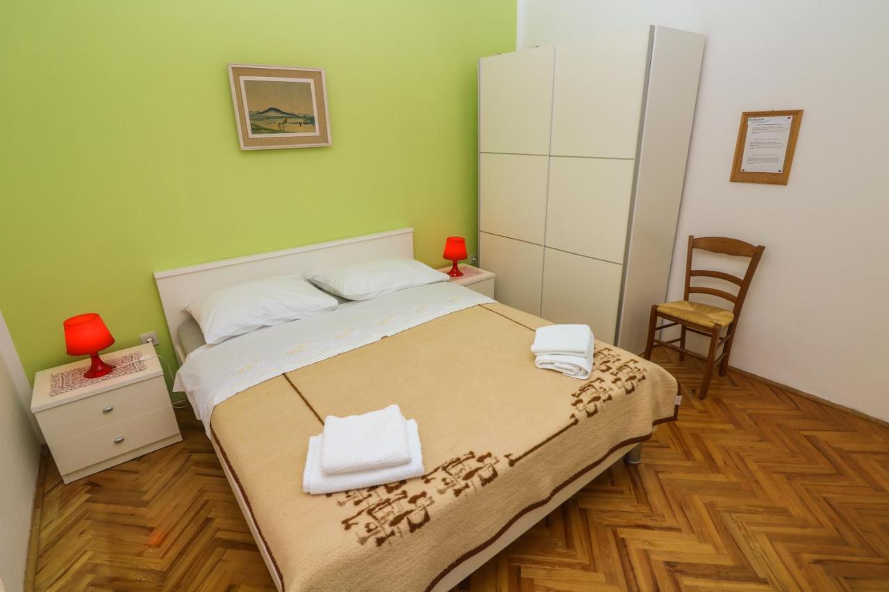 Double Rooms With Terrace Tomica Baška Exteriör bild