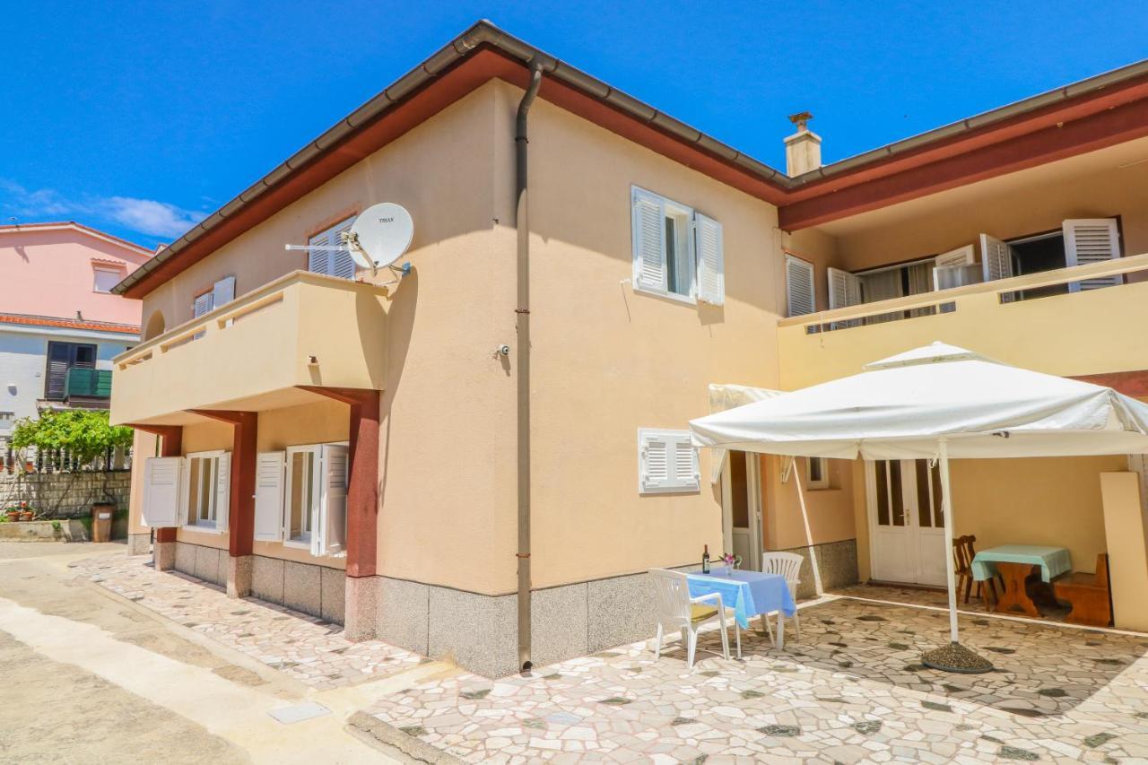 Double Rooms With Terrace Tomica Baška Exteriör bild