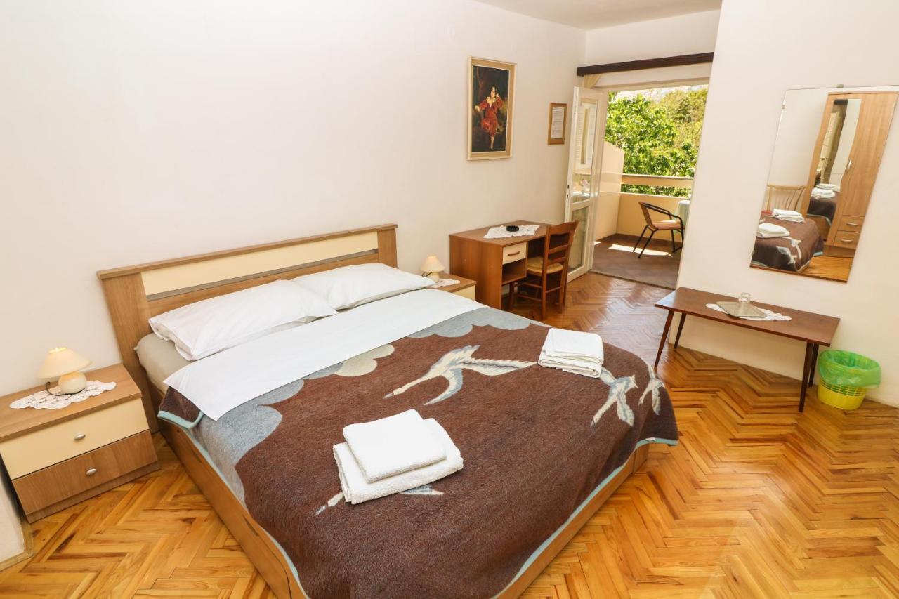 Double Rooms With Terrace Tomica Baška Exteriör bild