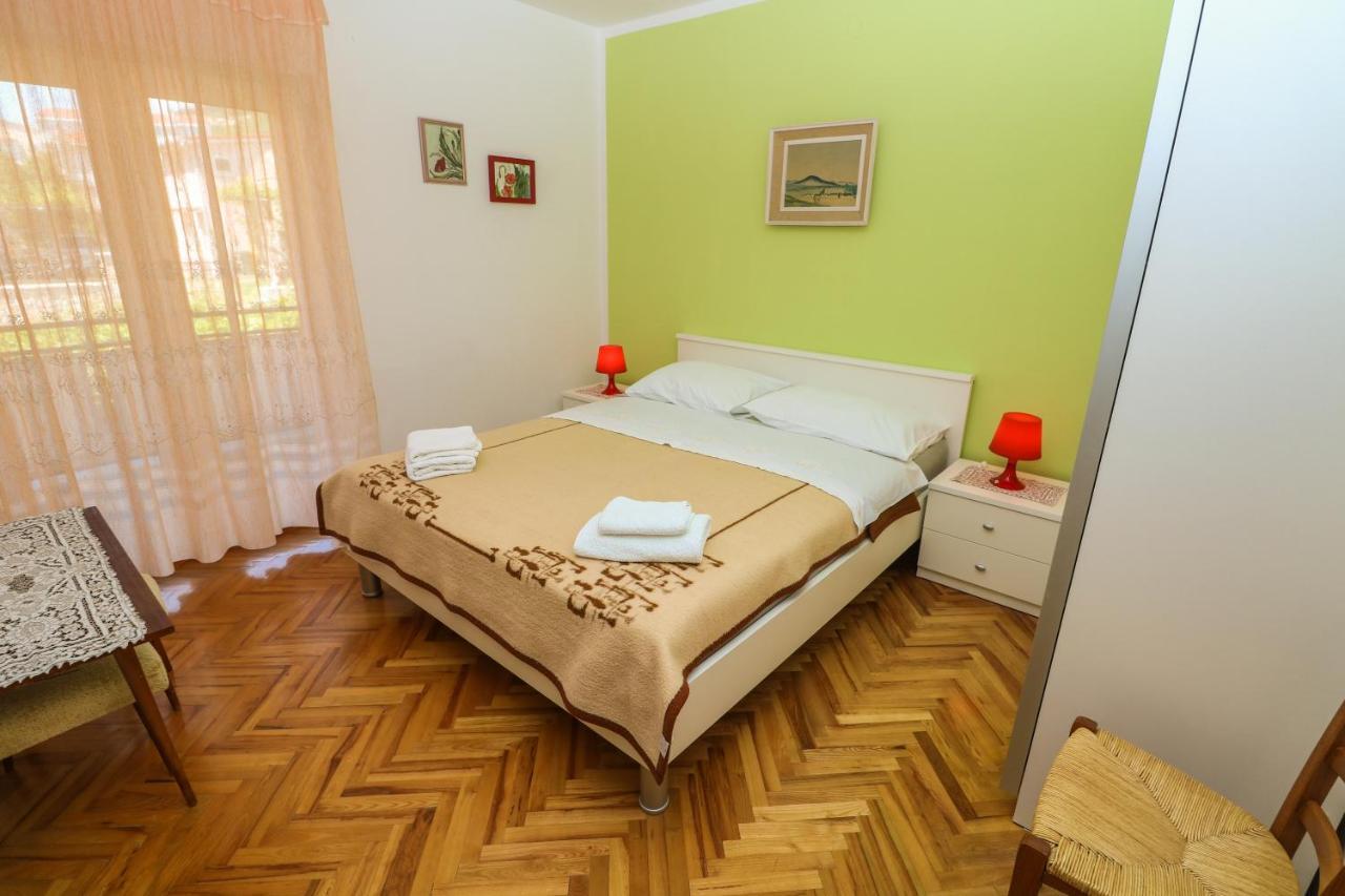 Double Rooms With Terrace Tomica Baška Exteriör bild