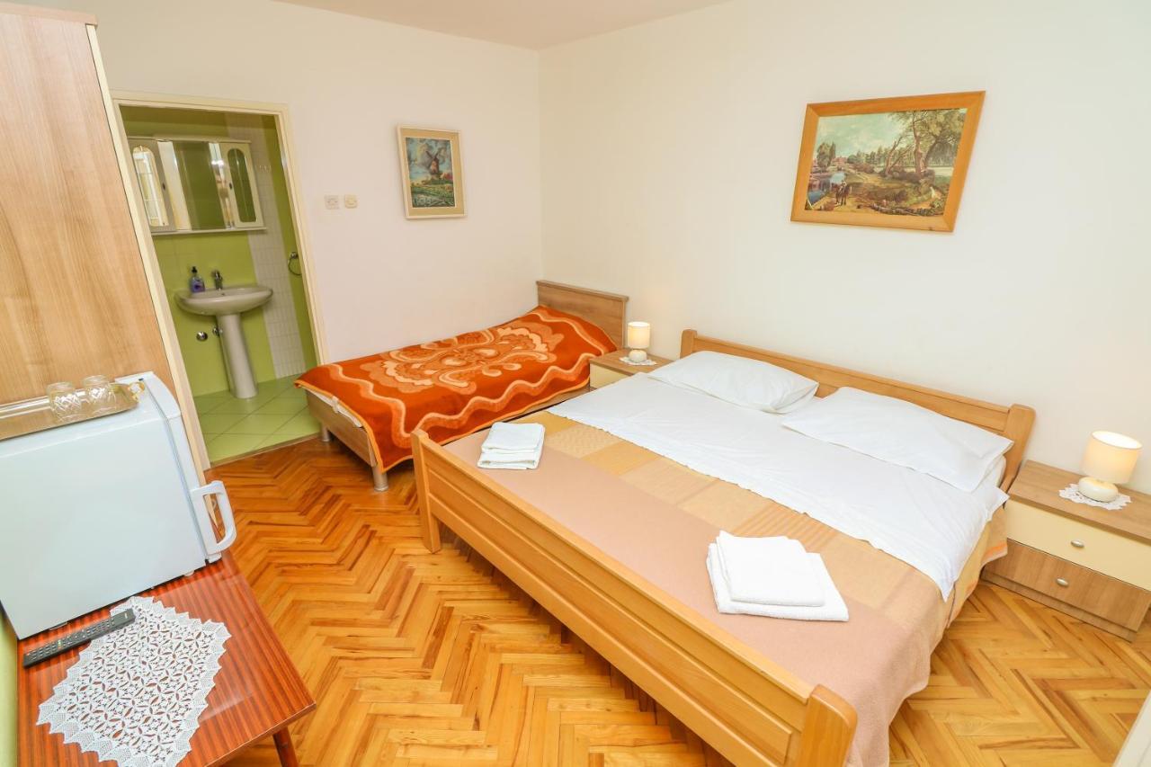 Double Rooms With Terrace Tomica Baška Exteriör bild